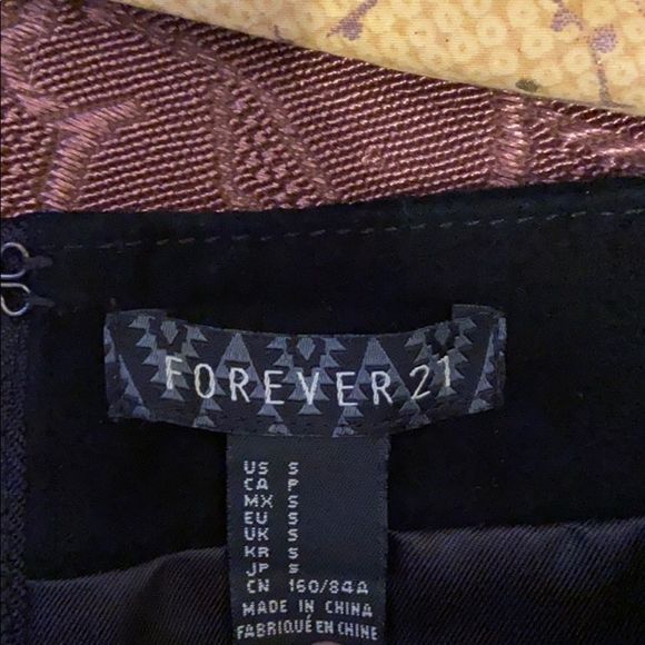 Forever 21 suede skirt - Picture 3 of 7